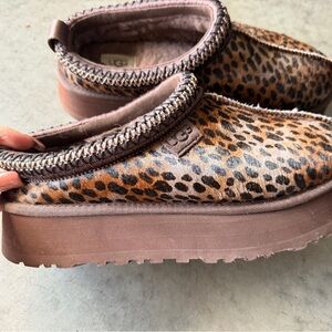 UGG Women's Brown Leopard Print Mules